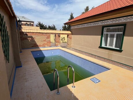 5 otaqlı həyət evi/bağ evi - Şüvəlan q. - 190 m²