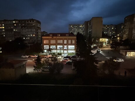 4 otaqlı köhnə tikili - Yeni Günəşli q. - 100 m²