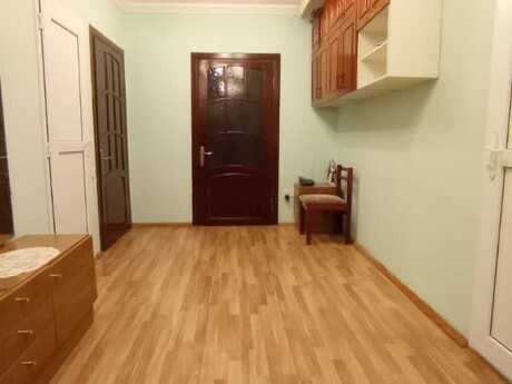 3 otaqlı köhnə tikili - 28 May m. - 55 m²