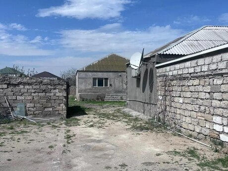 5 otaqlı həyət evi/bağ evi - Buzovna q. - 160 m²