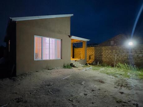 3 otaqlı həyət evi/bağ evi - Şüvəlan q. - 120 m²