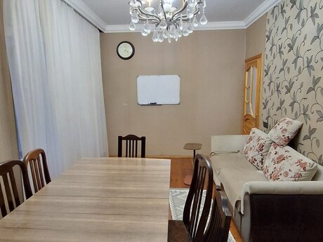 3 otaqlı köhnə tikili - Azadlıq Prospekti m. - 70 m²