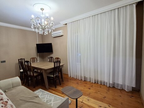 3 otaqlı köhnə tikili - Azadlıq Prospekti m. - 70 m²
