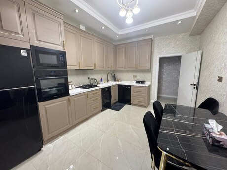 3-комн. новостройка - пос. Ени Ясамал - 130 м²