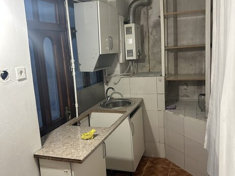 3 otaqlı köhnə tikili - Şah İsmayıl Xətai m. - 60 m²