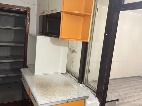 3 otaqlı köhnə tikili - Şah İsmayıl Xətai m. - 60 m²