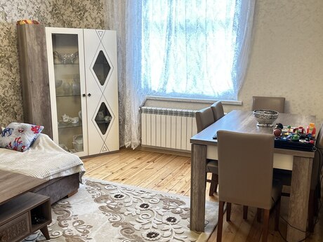 5 otaqlı həyət evi/bağ evi - Biləcəri q. - 160 m²