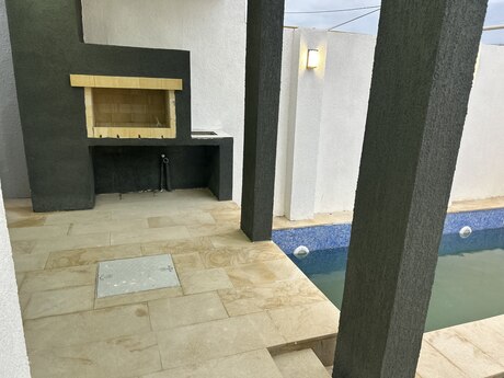 4 otaqlı həyət evi/bağ evi - Mərdəkan q. - 130 m²