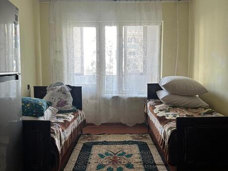 3 otaqlı köhnə tikili - Azadlıq Prospekti m. - 85 m²