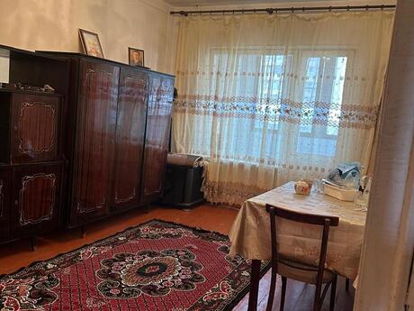 3 otaqlı köhnə tikili - Azadlıq Prospekti m. - 85 m²