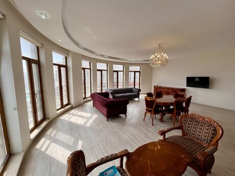 3 otaqlı yeni tikili - Şah İsmayıl Xətai m. - 158 m²