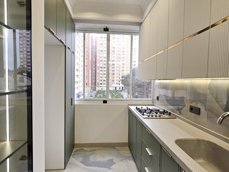 3-комн. новостройка - м. Кара Караев - 70 м²