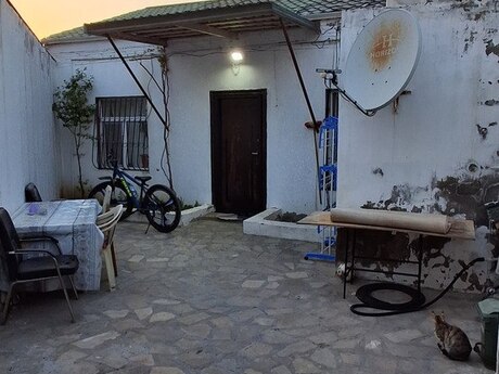 3 otaqlı həyət evi/bağ evi - Buzovna q. - 80 m²