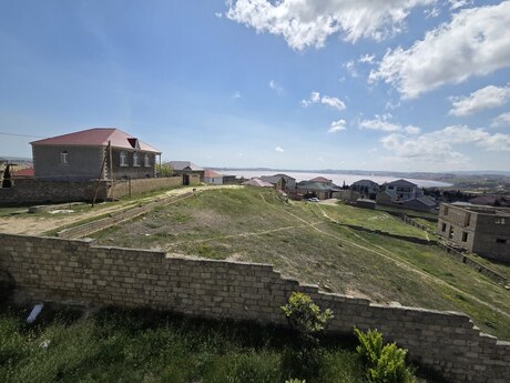 4 otaqlı həyət evi/bağ evi - Saray q. - 240 m²