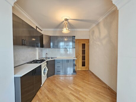 Elan №6062234 - Bakı, Azadlıq Prospekti m., 2 otaqlı, 70 m², 4/5 mərtəbə