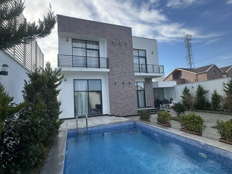 3 otaqlı həyət evi/bağ evi - Mərdəkan q. - 220 m²