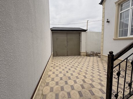4 otaqlı həyət evi/bağ evi - Binə q. - 110 m²