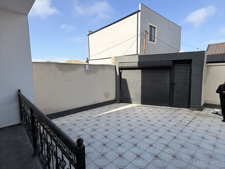 5 otaqlı həyət evi/bağ evi - Binə q. - 200 m²