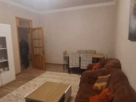 3 otaqlı köhnə tikili - 28 May m. - 90 m²