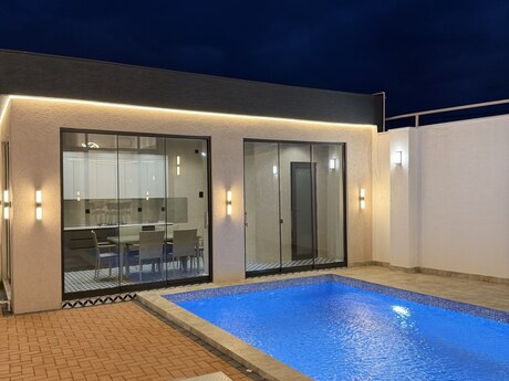 4 otaqlı həyət evi/bağ evi - Mərdəkan q. - 200 m²
