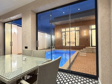 4 otaqlı həyət evi/bağ evi - Mərdəkan q. - 200 m²