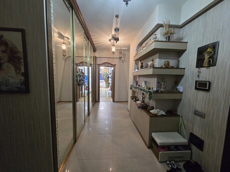 4 otaqlı yeni tikili - Şah İsmayıl Xətai m. - 179 m²