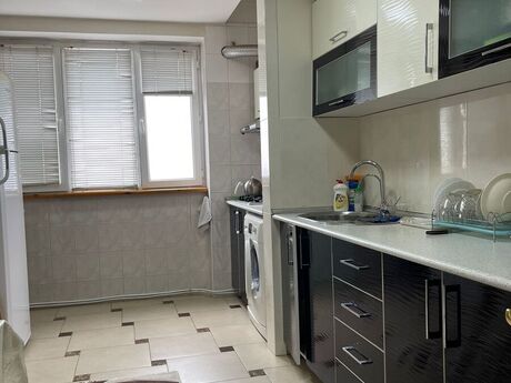 4 otaqlı köhnə tikili - Yeni Günəşli q. - 100 m²