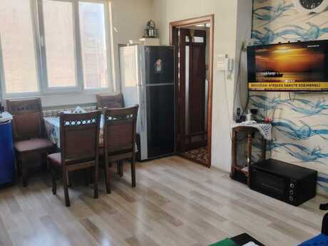 3 otaqlı köhnə tikili - Elmlər Akademiyası m. - 120 m²
