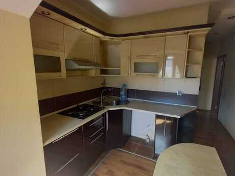1 otaqlı köhnə tikili - 8-ci mikrorayon q. - 50 m²