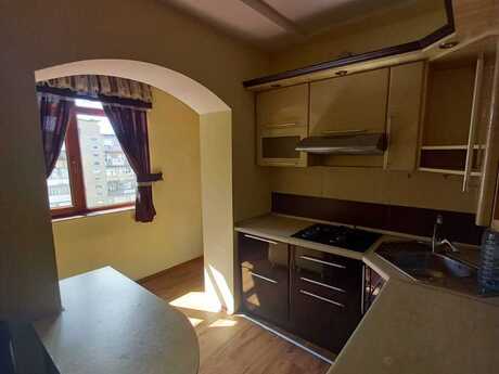 1 otaqlı köhnə tikili - 8-ci mikrorayon q. - 50 m²