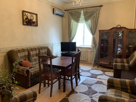 2 otaqlı köhnə tikili - Nizami m. - 60 m²