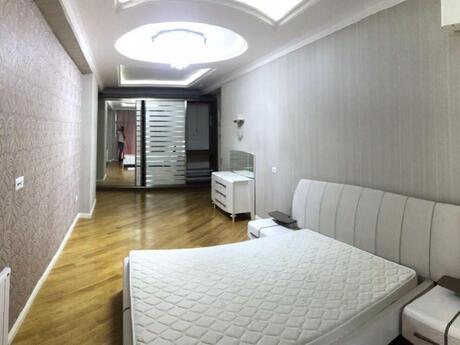 4 otaqlı yeni tikili - Şah İsmayıl Xətai m. - 253 m²