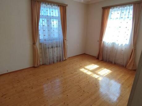8 otaqlı həyət evi/bağ evi - Xızı - 360 m²