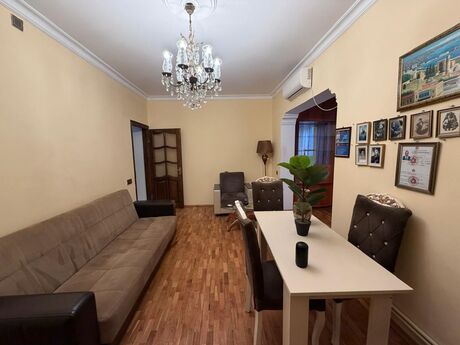 2-комн. вторичка - м. Азадлыг проспекти - 43 м²