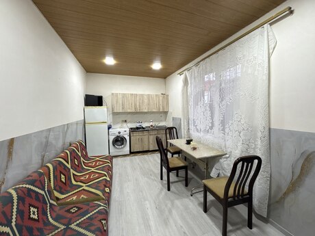 5 otaqlı həyət evi/bağ evi - Kürdəxanı q. - 100 m²