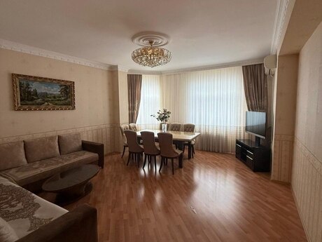 3 otaqlı yeni tikili - Əhmədli m. - 120 m²