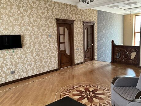 8 otaqlı həyət evi/bağ evi - Gənclik m. - 700 m²