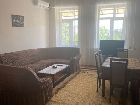 3 otaqlı köhnə tikili - İçəri Şəhər m. - 100 m²