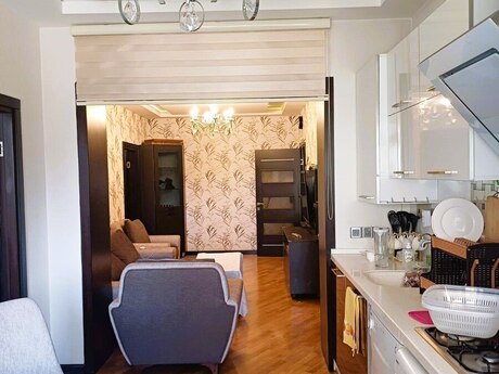 3 otaqlı köhnə tikili - Həzi Aslanov q. - 80 m²