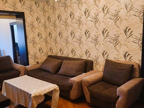 3 otaqlı köhnə tikili - Həzi Aslanov q. - 80 m²