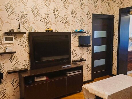 3 otaqlı köhnə tikili - Həzi Aslanov q. - 80 m²