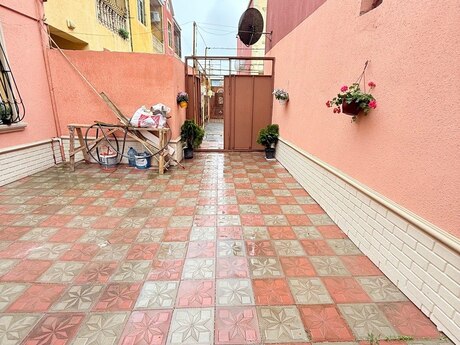 4 otaqlı həyət evi/bağ evi - Xırdalan - 140 m²