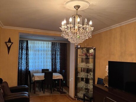 4 otaqlı köhnə tikili - Nizami m. - 80 m²