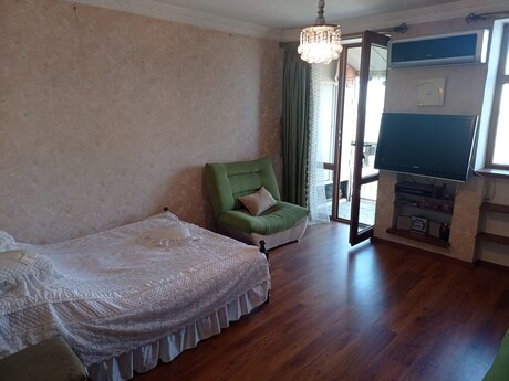 1 otaqlı köhnə tikili - Bayıl q. - 38 m²