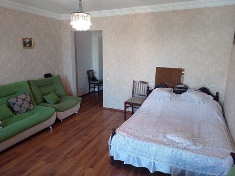 1 otaqlı köhnə tikili - Bayıl q. - 38 m²