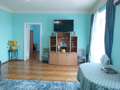 2 otaqlı köhnə tikili - İçəri Şəhər m. - 61 m²