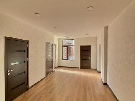 2-комн. офис - м. 28 мая - 70 м²