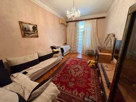 3 otaqlı köhnə tikili - Xətai r. - 85 m²