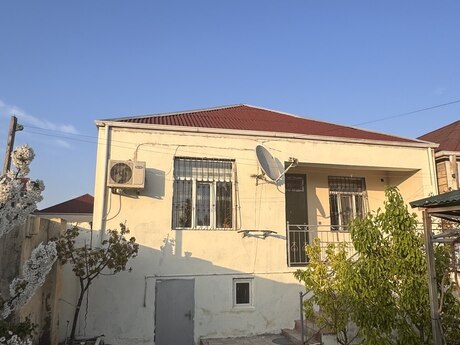 3 otaqlı həyət evi/bağ evi - Xırdalan - 130 m²