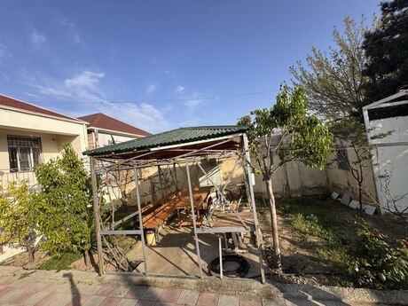 3 otaqlı həyət evi/bağ evi - Xırdalan - 130 m²